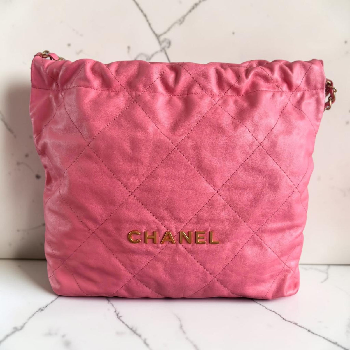 Chanel – Chanel 22 Medium Pink Microchip (GHW)