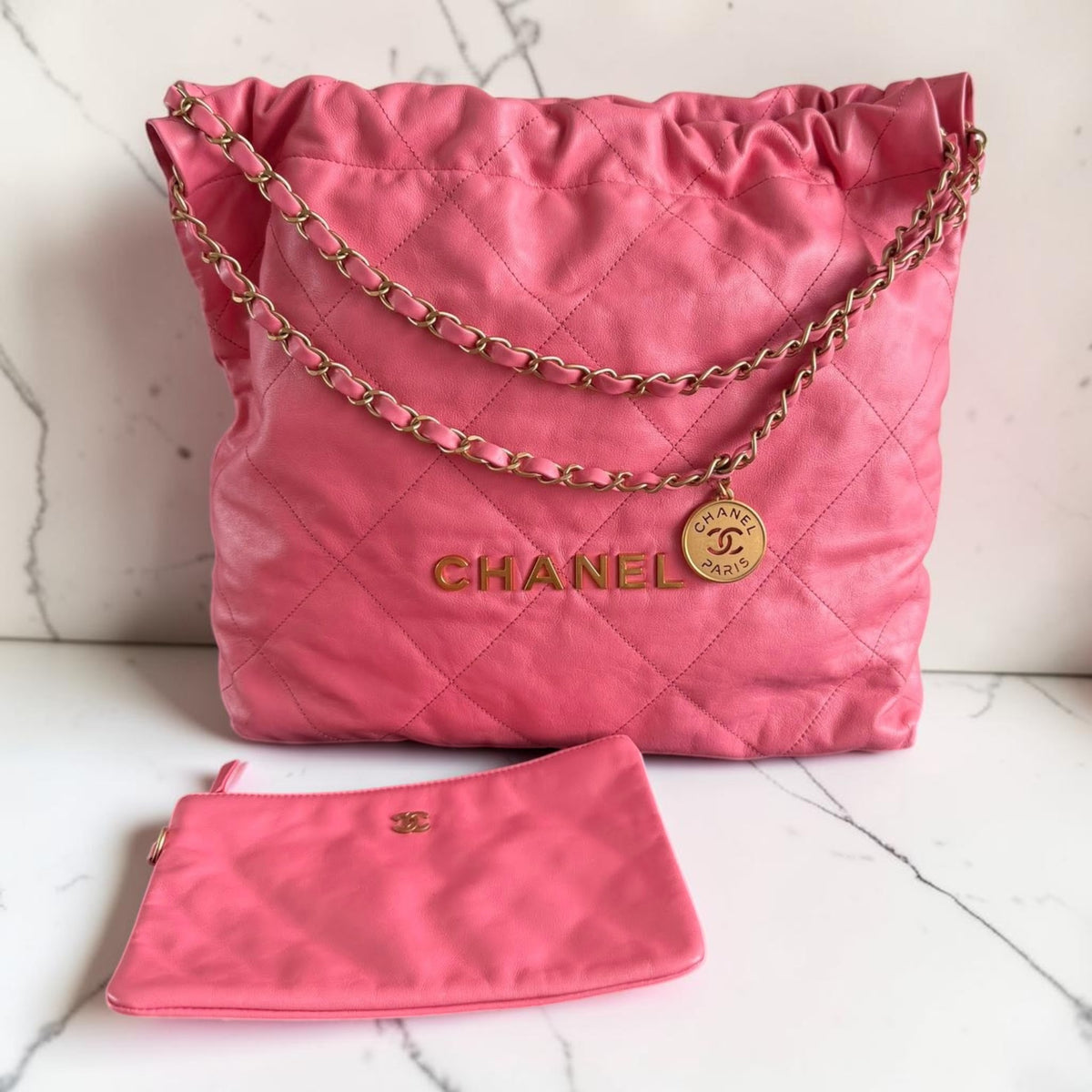 Chanel – Chanel 22 Medium Pink Microchip (GHW)