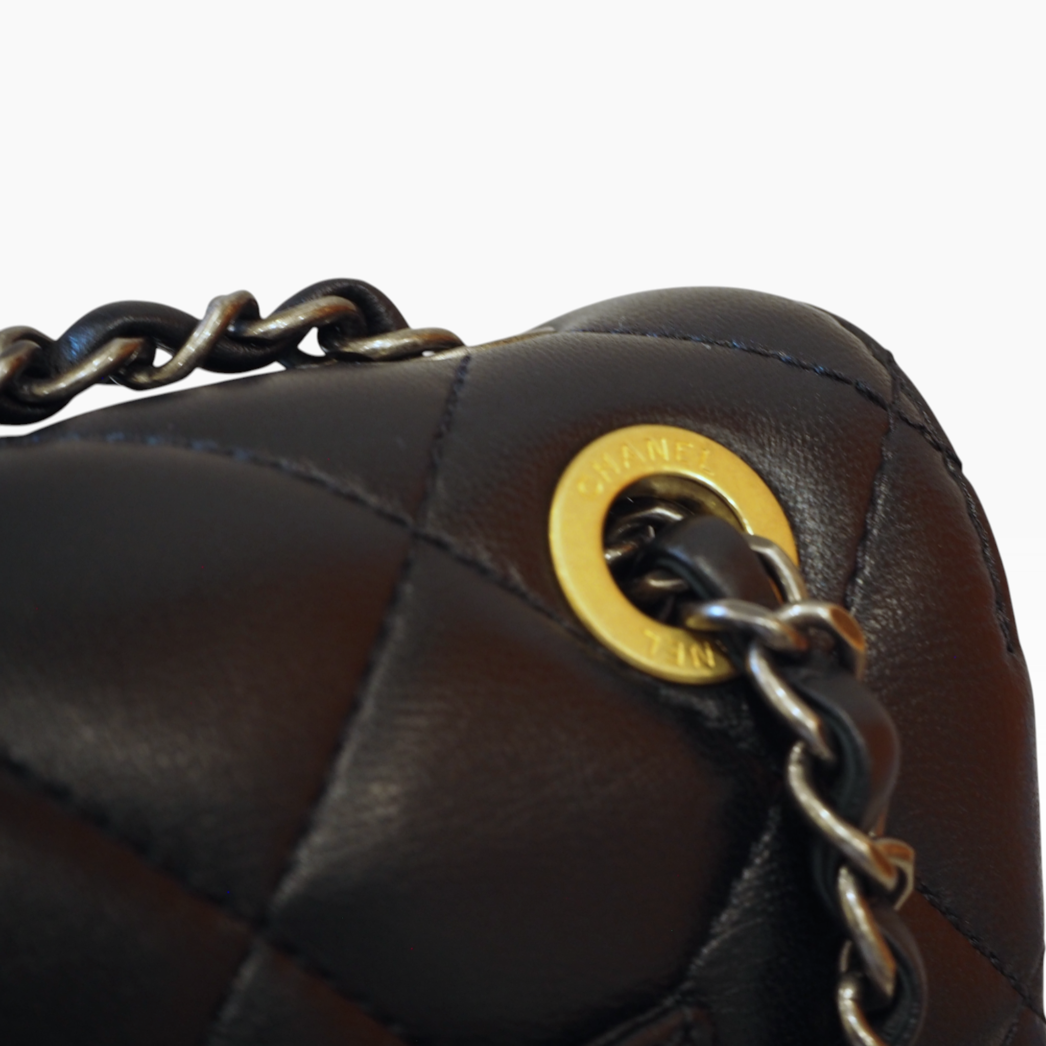 NEW CHANEL - 8.5" Matelasse Hairpin Shoulder Black Microchip