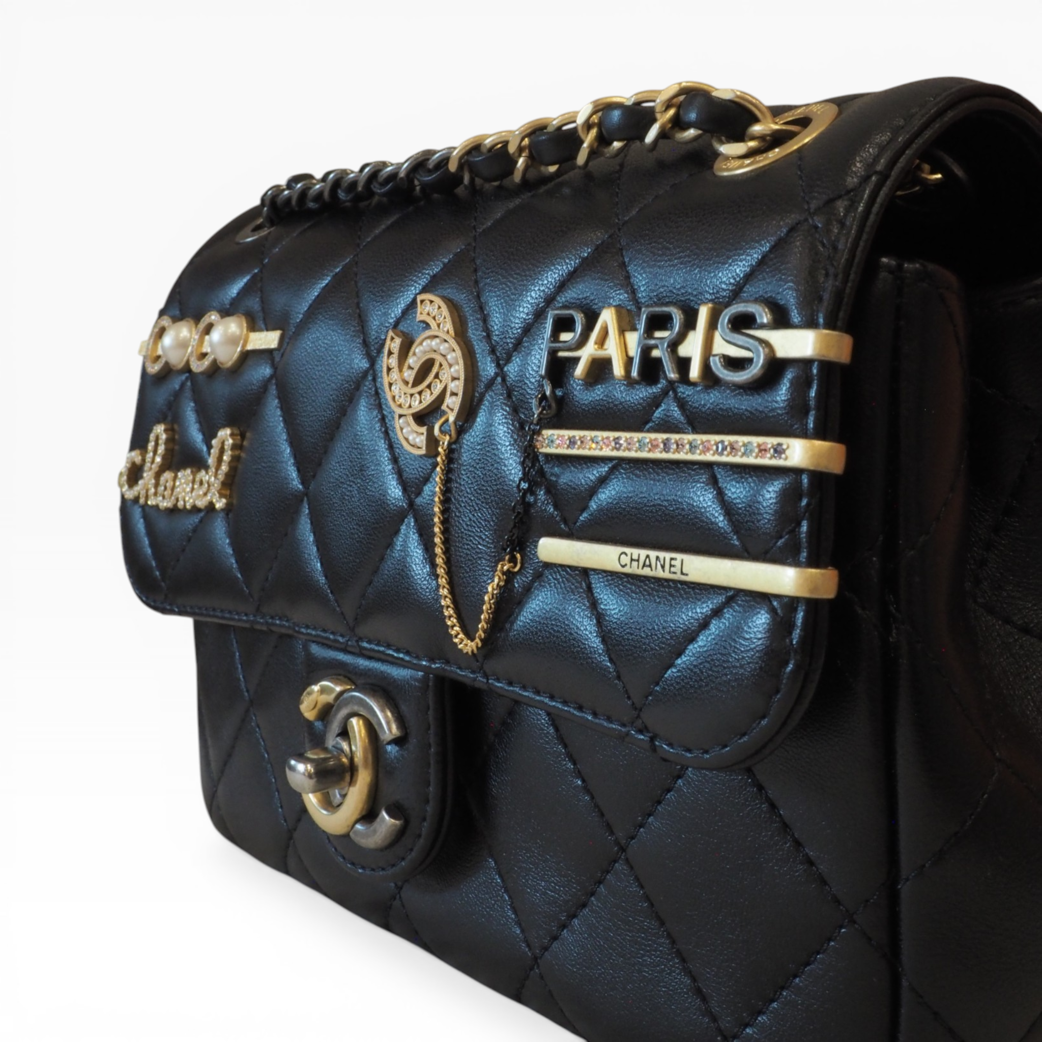 NEW CHANEL - 8.5" Matelasse Hairpin Shoulder Black Microchip