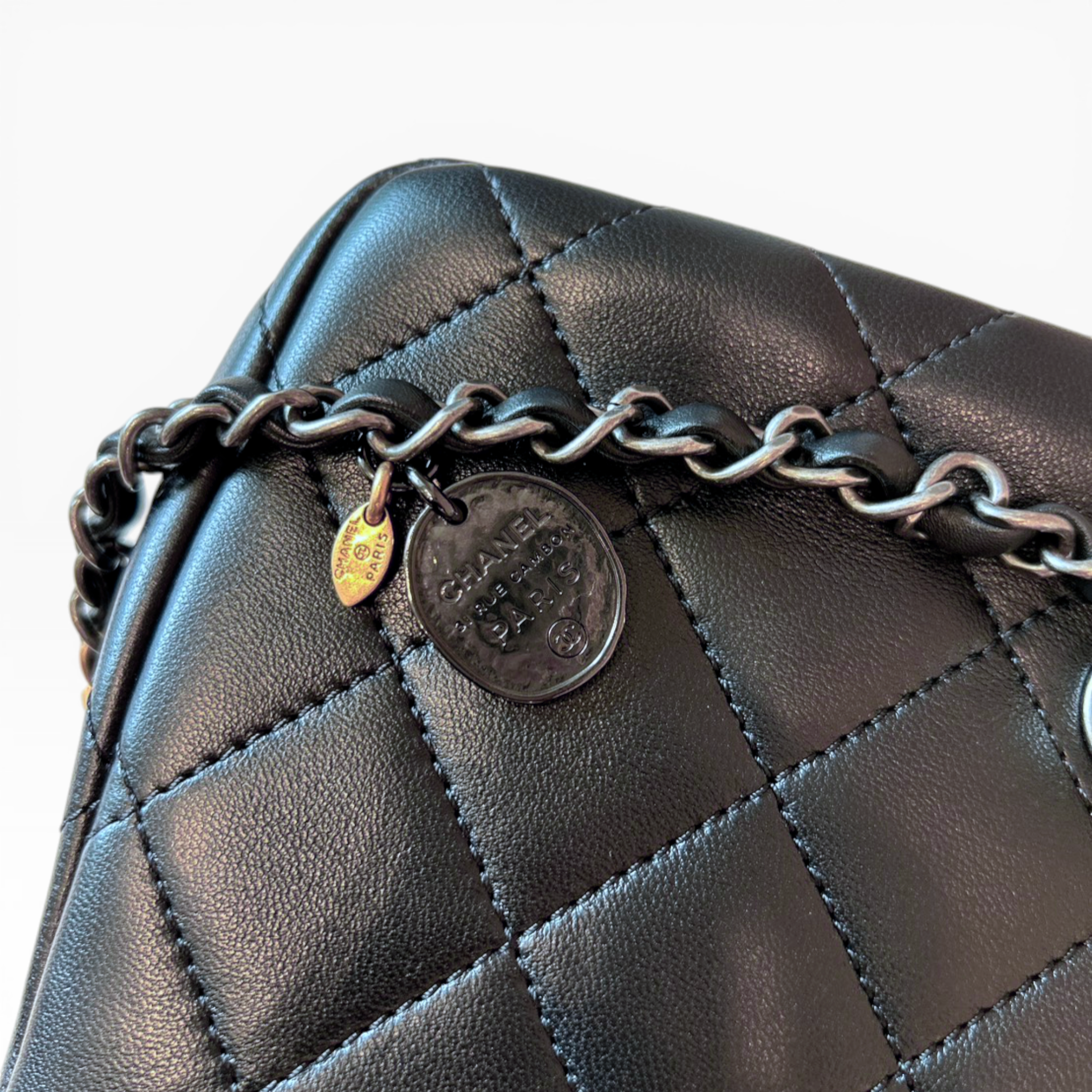 NEW CHANEL - 8.5" Matelasse Hairpin Shoulder Black Microchip