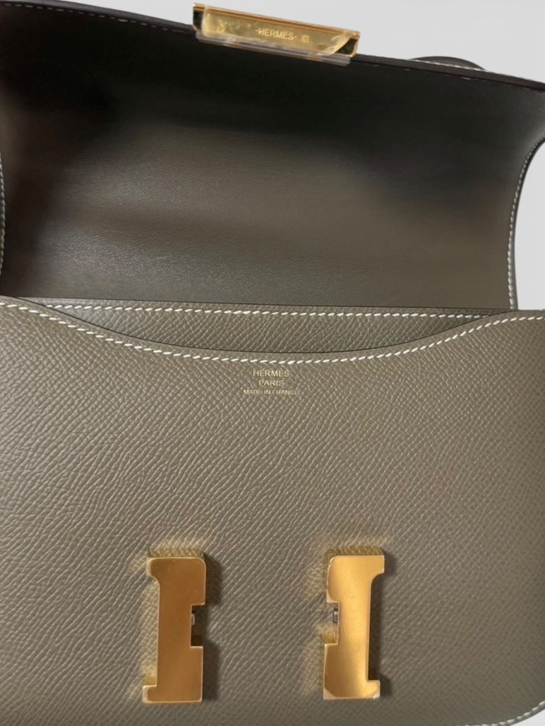Hermès Constance 18 Epsom Etoupe GHW (Stamp Y)