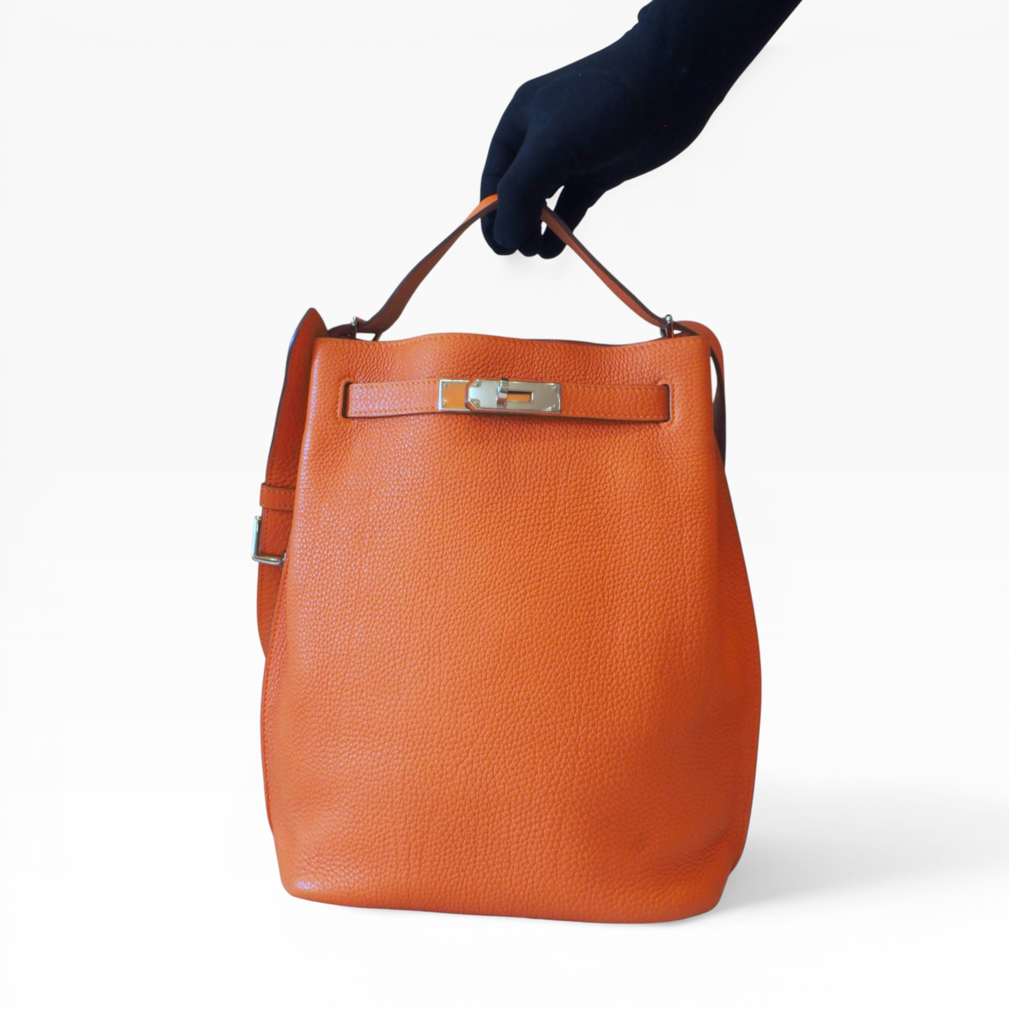 Hermès - So Kelly 22 Orange Togo (PHW)