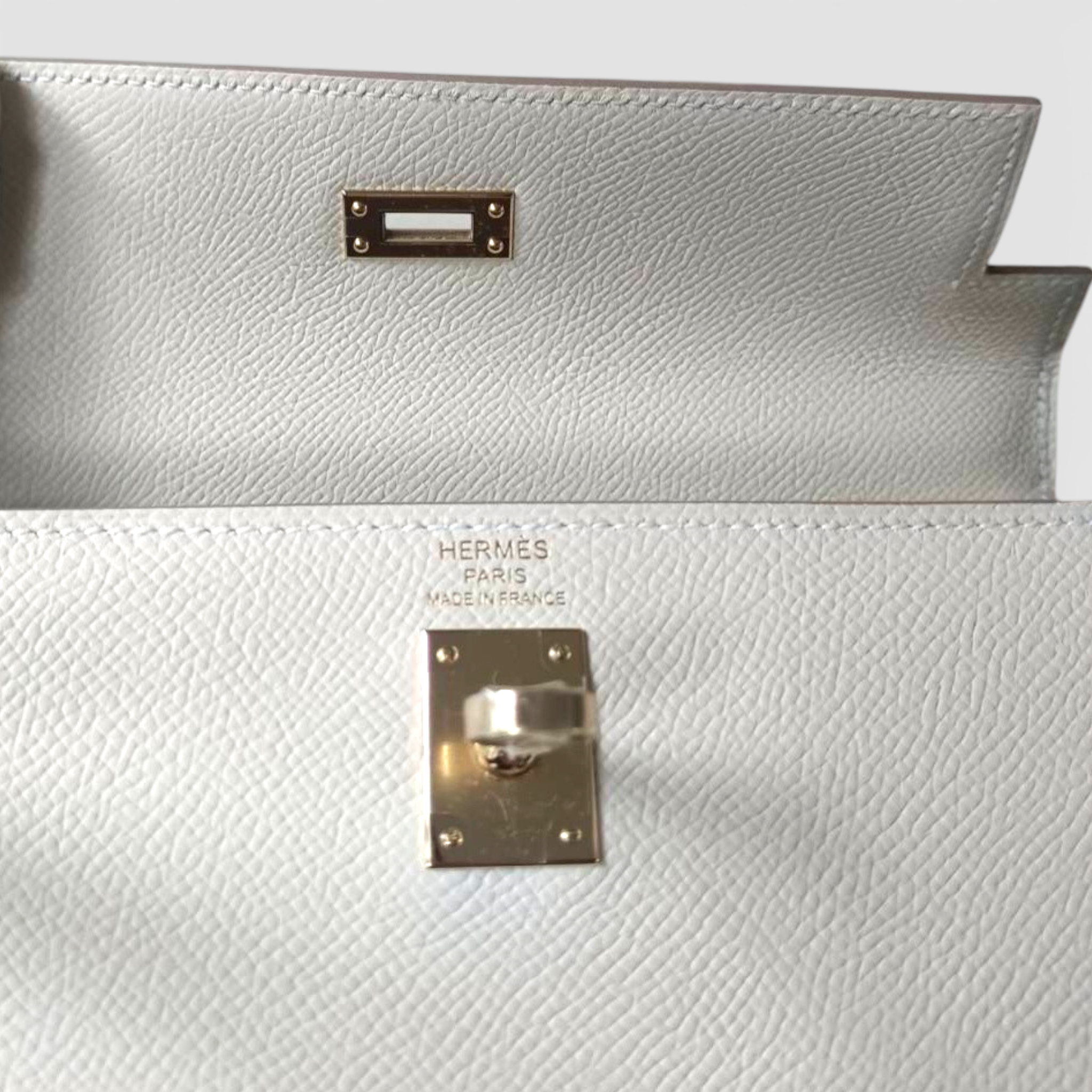 **Brand New** Hermès Sellier Kelly 25 - Ivory Craie Epsom Leather, Permabrass (Champagne Gold)