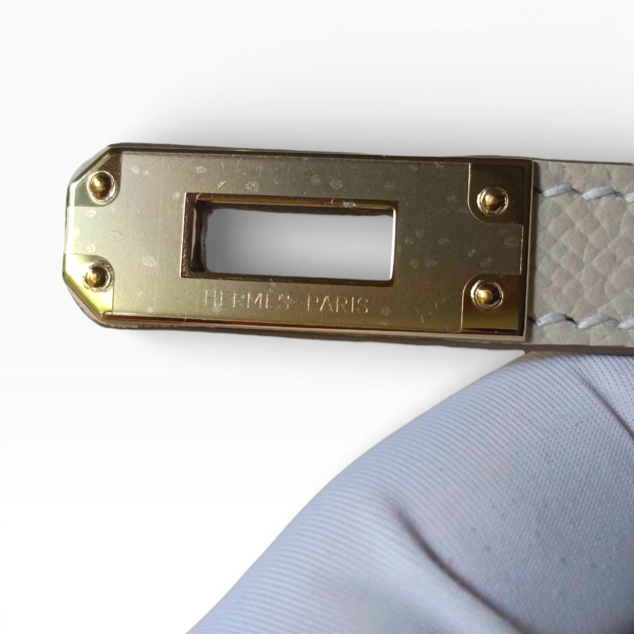 **Brand New** Hermès Sellier Kelly 25 - Ivory Craie Epsom Leather, Permabrass (Champagne Gold)