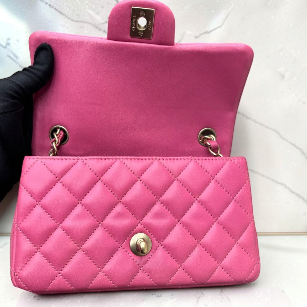 Chanel – Classic Flap Bag Medium 10" Pink Lambskin (GHW)