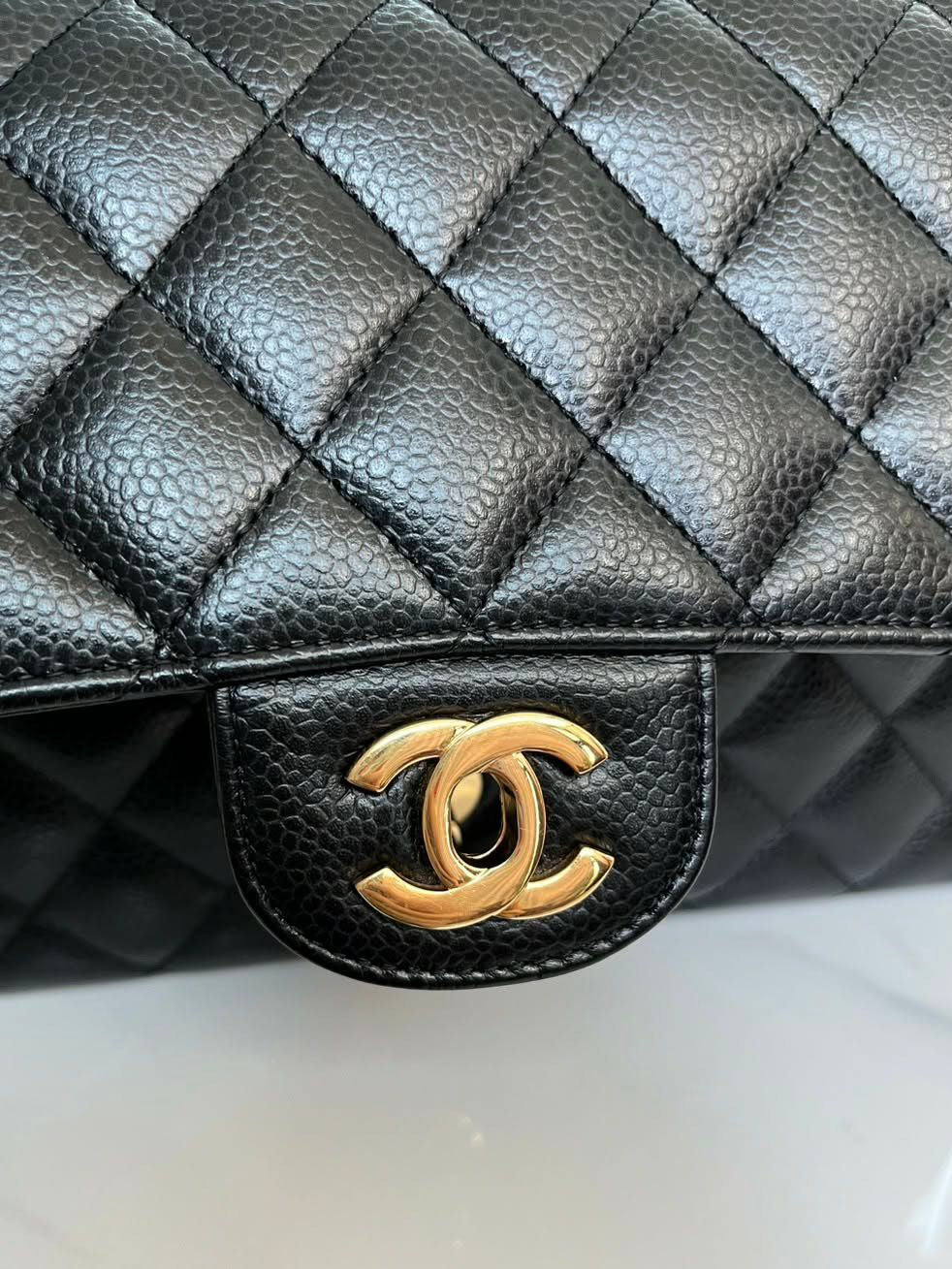 CHANEL - Classic 10 Meduim Double Flap Bag (GHW)