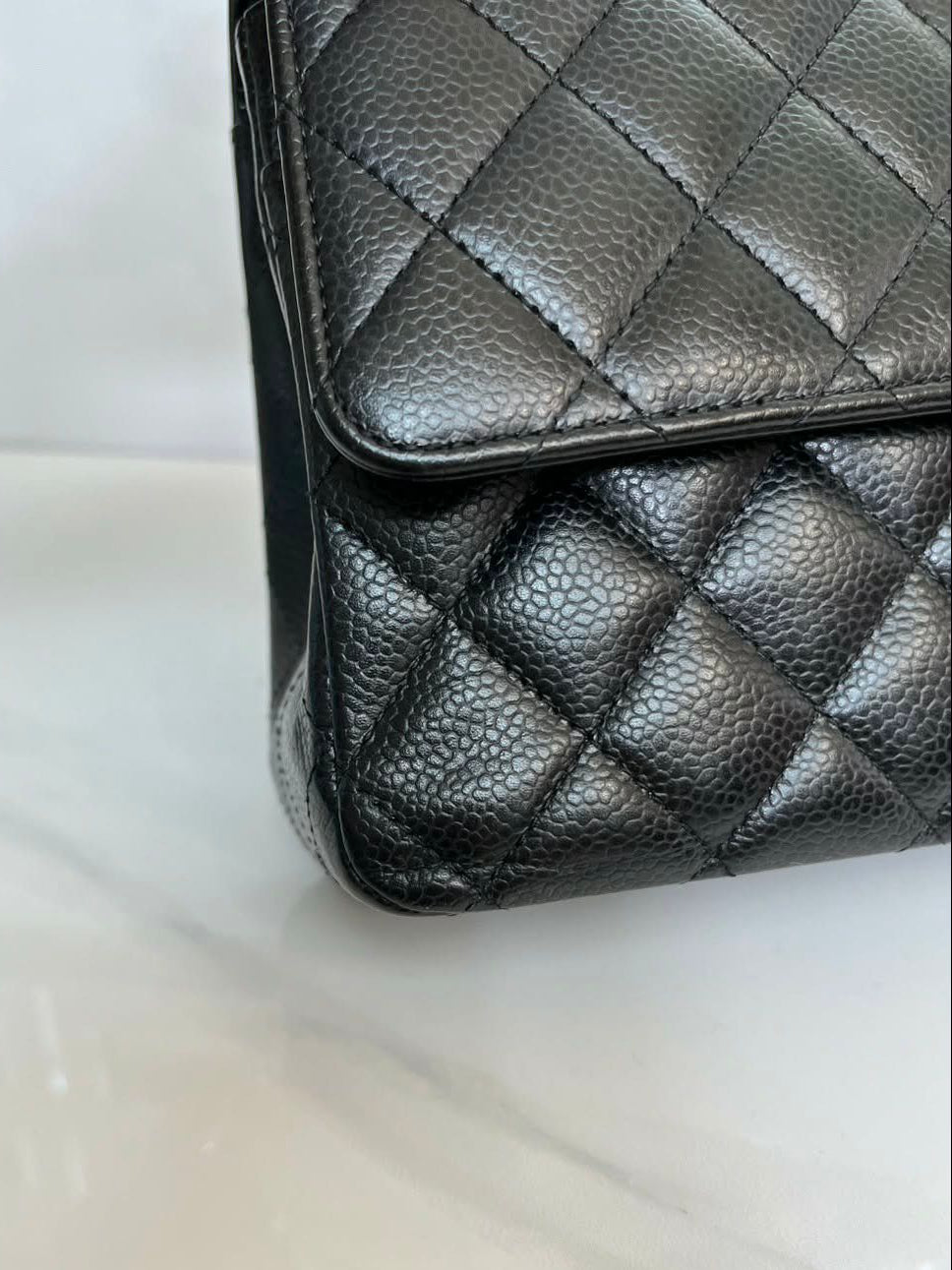 CHANEL - Classic 10 Meduim Double Flap Bag (GHW)